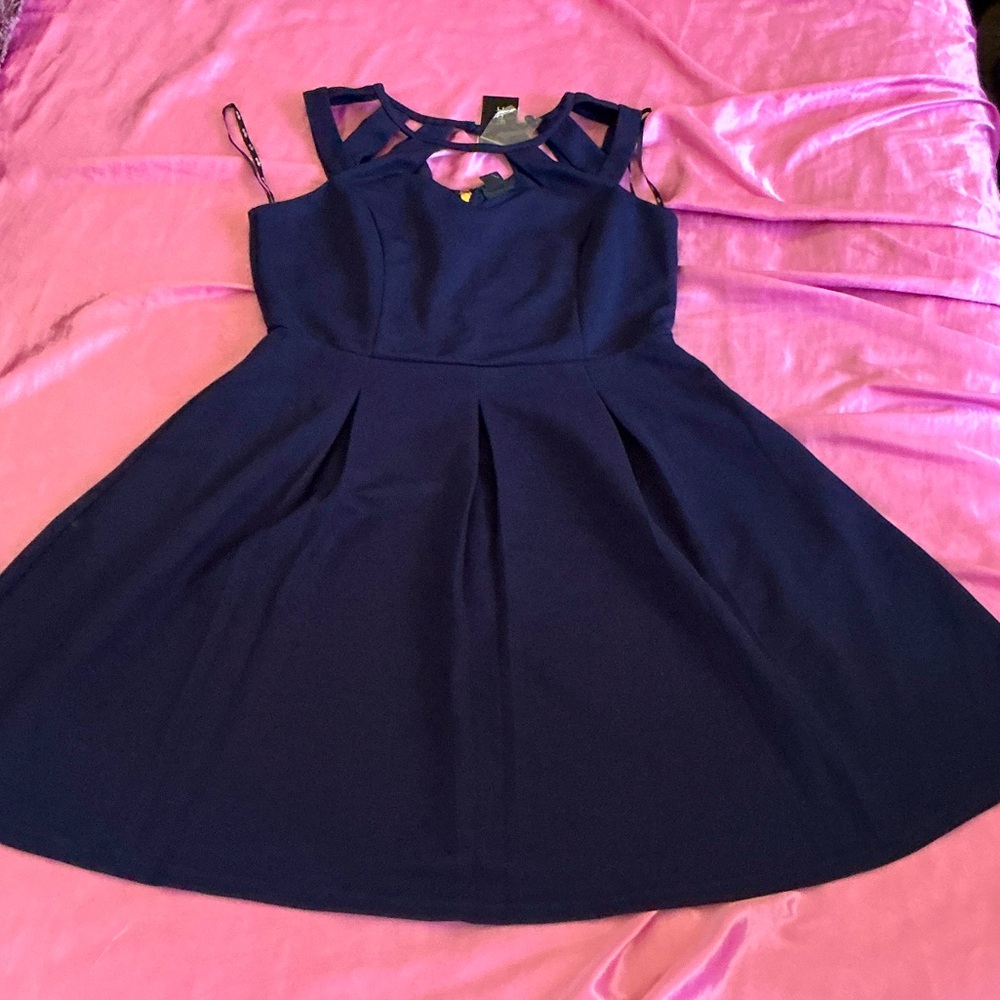 Good condition. Polyester.